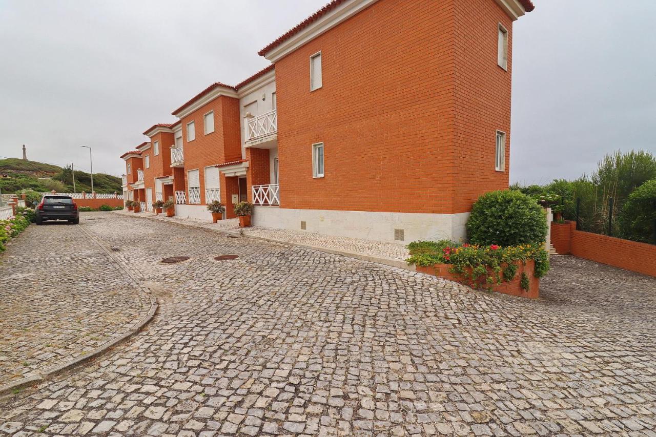 Apartamento Vista Premium Sto Antonio São Martinho do Porto Exterior photo